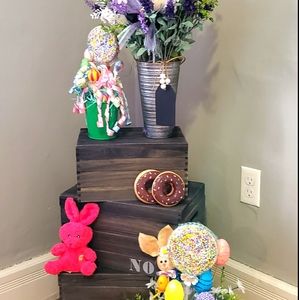 Seasonal handmade crafts